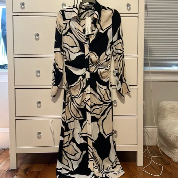 Zara black and white floral dress - Picture 9 of 10